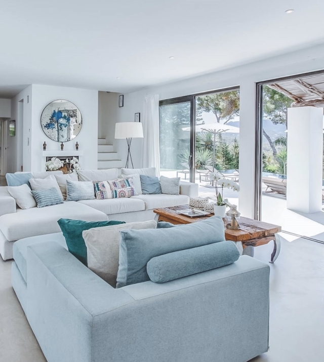 Resa Estates Ibiza can Viv tourist license sale koop living.jpg